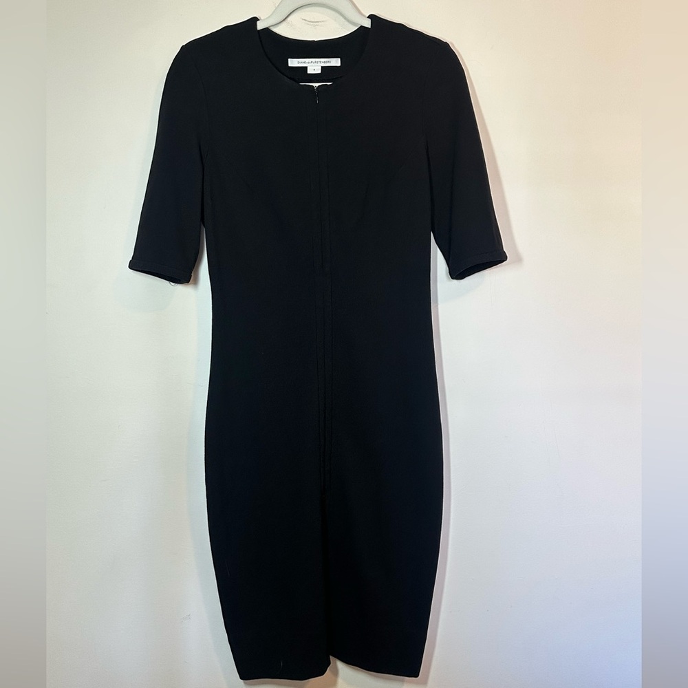 Diane von Furstenberg Black Knit Saturn Sheath Dress Black Size 6